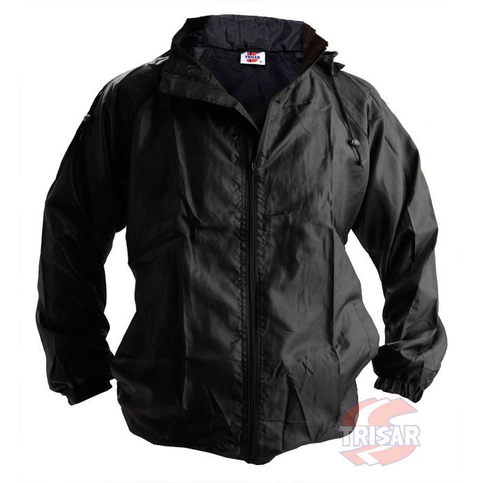 Чёрная ветровка «TRISAR» (куртка-ветровка из высококачественного полиэстра, манжеты на резинке, рукава реглан, скрытый капюшон, сумочка для транспортировки).